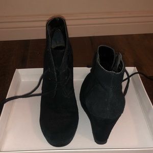 Nine West black lace up wedge bootie